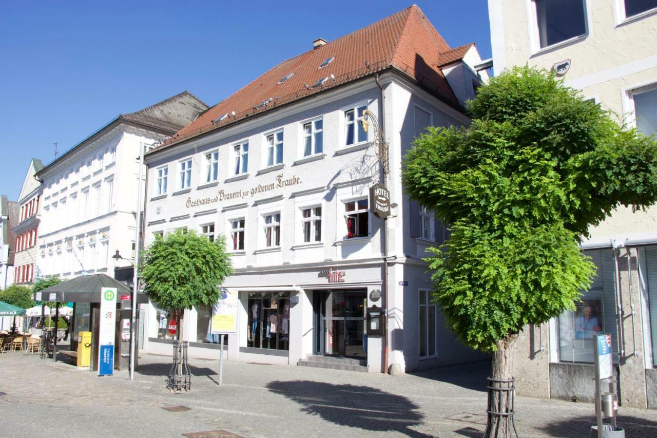 Hotel Restaurant Goldene Traube Günzburg Exterior foto